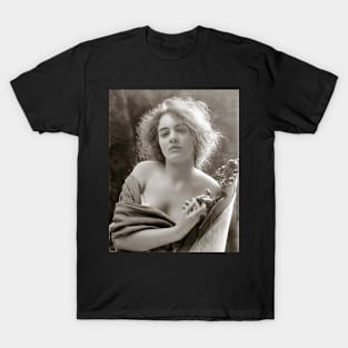 Artists' Model, 1900. Vintage Photo T-Shirt